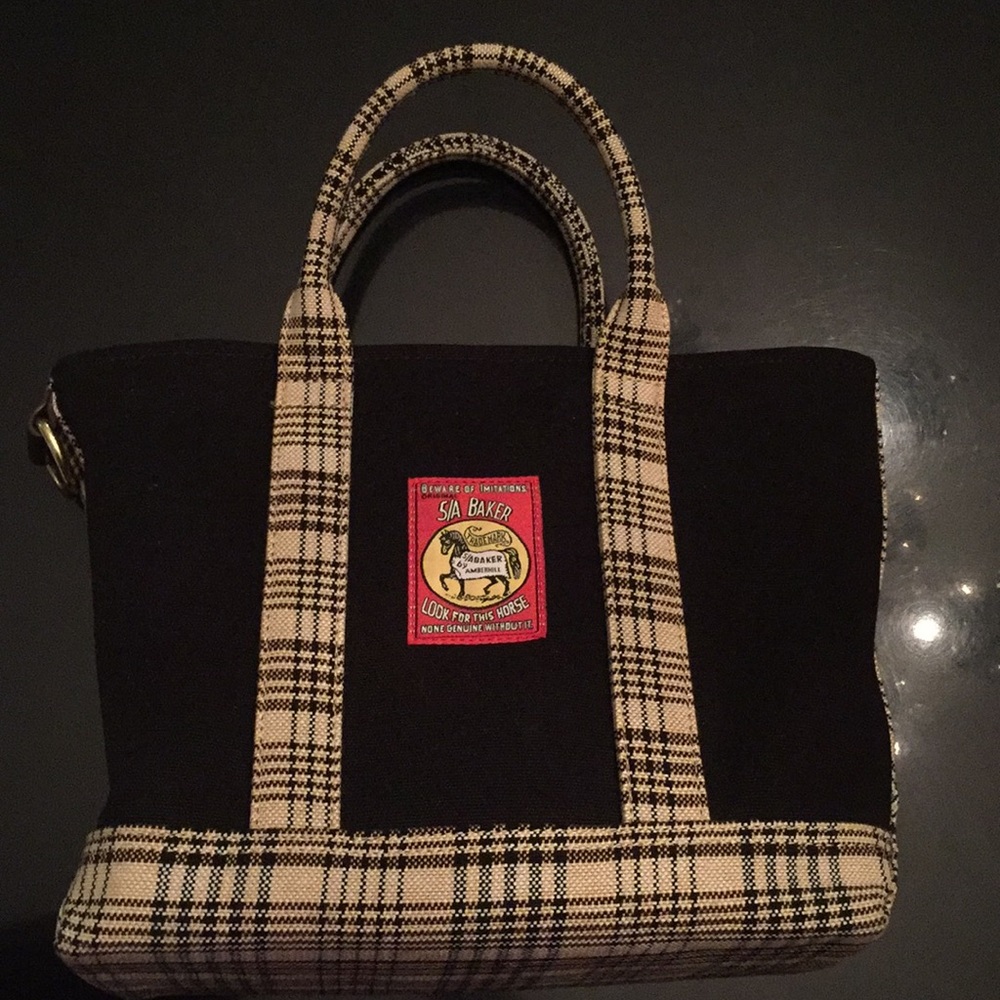 5/A Baker by Amberhill Tote